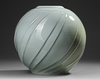 A LARGE JAPANESE CELADON CERAMIC VASE, SIGNED, MODERN, 20TH CENTURY