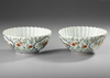 A PAIR OF JAPANESE IMARI BOWLS, 17TH CENTURY