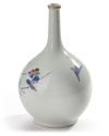 A JAPANESE PORCELAIN IMARI BOTTLE VASE, CIRCA 1800