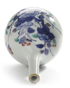 A JAPANESE PORCELAIN IMARI BOTTLE VASE, CIRCA 1800