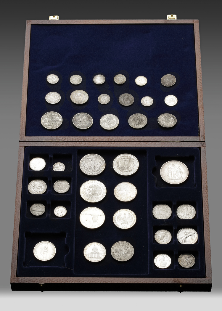 A COLLECTION OF 39 SILVER COINS, 20TH CENTURY