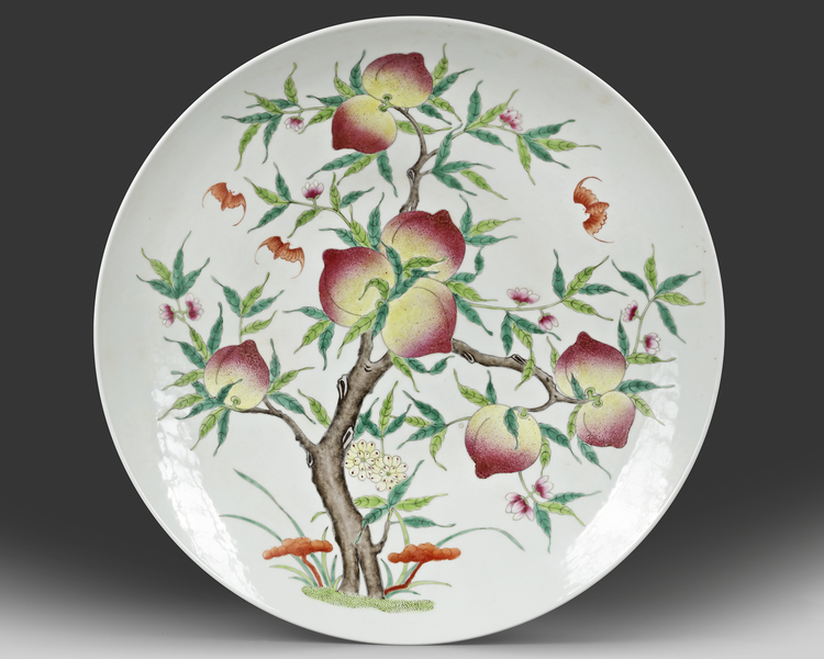 A CHINESE FAMILLE ROSE PEACHES DISH, 20TH CENTURY