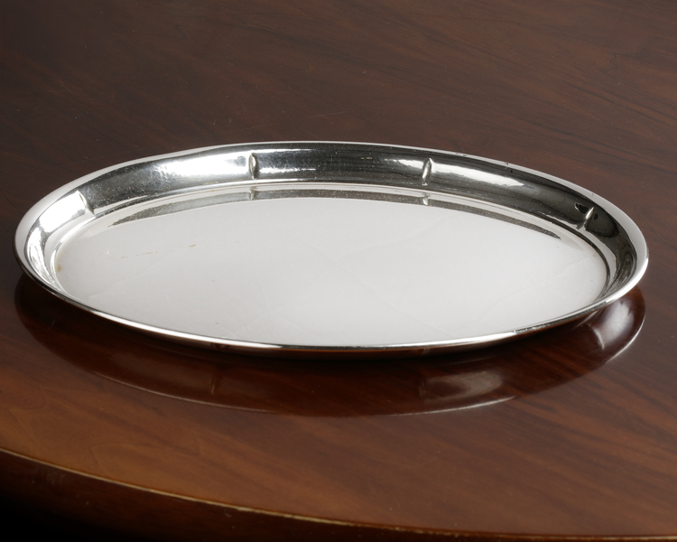 A DUTCH SILVER OVAL TRAY, 1932