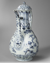 A CHINESE BLUE AND WHITE 'THREE FRIENDS OF WINTER' EWER, QING DYNASTY (1644-1911)