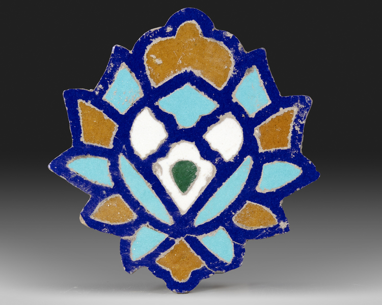 A TIMURID STYLE POTTERY TILE, EARLY 20TH CENTURY