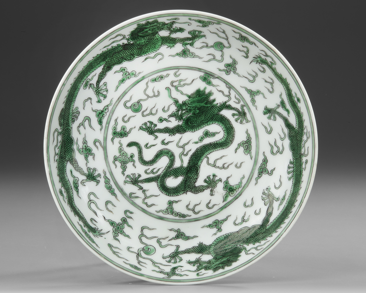 A CHINESE DRAGON CHARGER, 19TH-20TH CENTURY