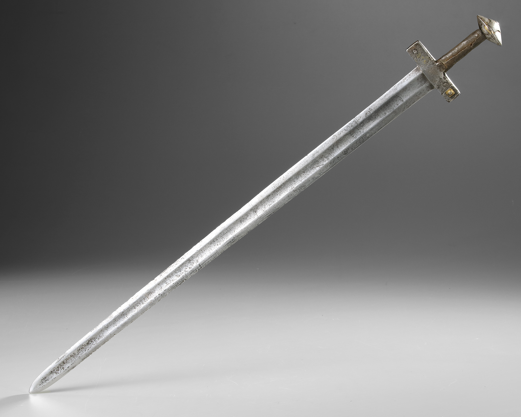 MEDIEVAL KNIGHT’S SWORD