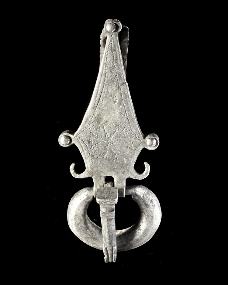 A BYZANTINE SILVER BUCKLE, 6TH CENTURY AD