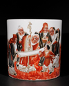 A CHINESE PORCELAIN BRUSH POT, 20TH CENTURY