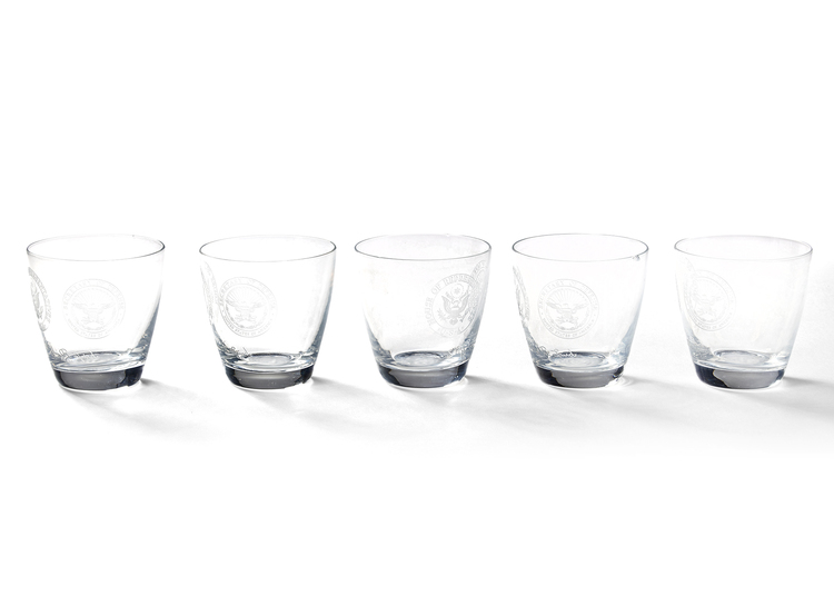 GLASS TUMBLER WITH U.S. DEPARTMENT OF DEFENSE SEAL
