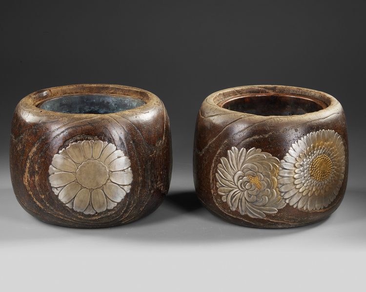 A PAIR OF JAPANESE HIBACHI, MEIJI PERIOD (1868-1912)