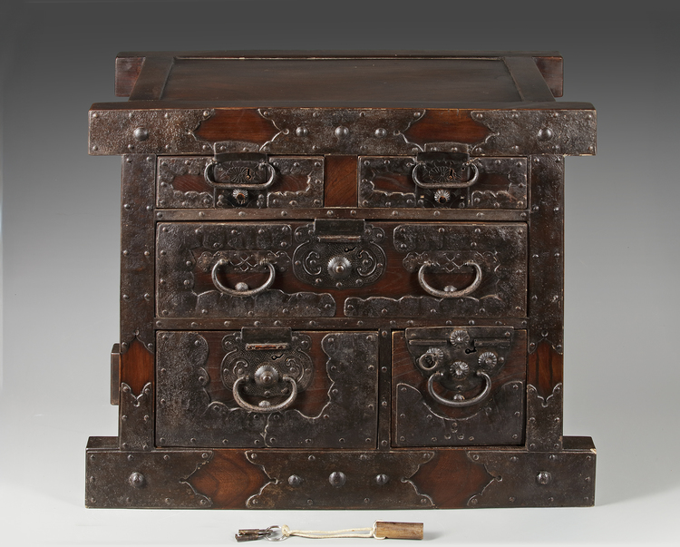 A JAPANESE HARDWOOD TANSU CHEST EDO-PERIOD, 19TH CENTURY