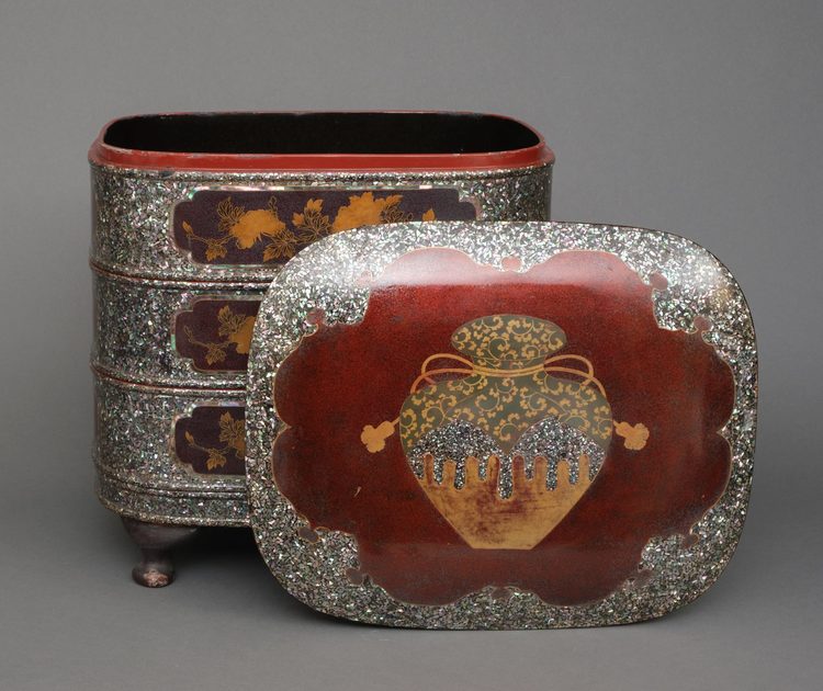 A LARGE JAPANESE 4-TIERED MOTHER OF PEARL INLAID LACQUER JÛBAKO, 18TH CENTURY (EDO PERIOD) OR LATER
