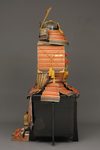 A GOLD AND BLACK LACQUER JAPANESE Ô’YOROI, MID SHOWA PERIOD (MID 20TH CENTURY)