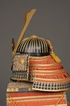 A GOLD AND BLACK LACQUER JAPANESE Ô’YOROI, MID SHOWA PERIOD (MID 20TH CENTURY)