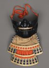 A GOLD AND BLACK LACQUER JAPANESE Ô’YOROI, MID SHOWA PERIOD (MID 20TH CENTURY)