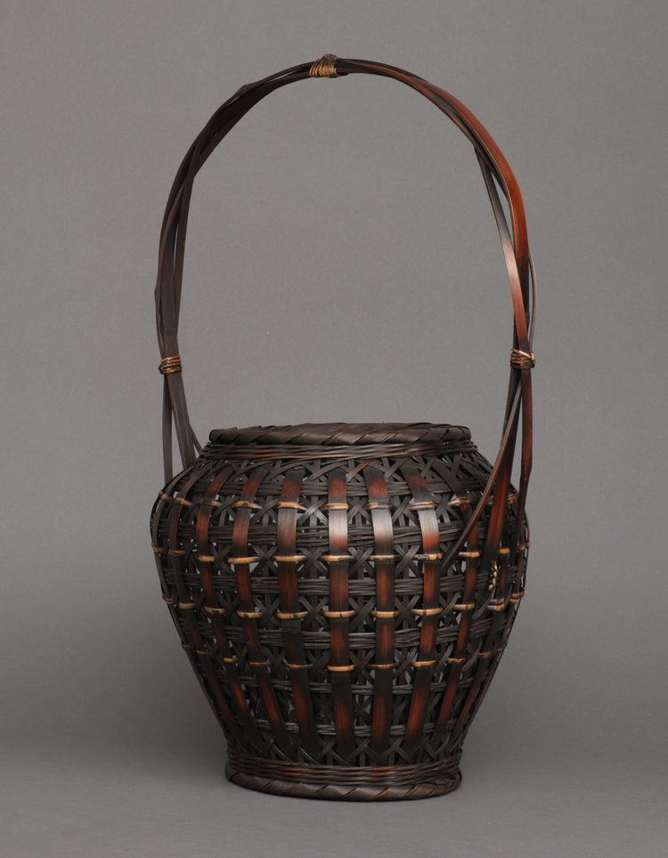 A LARGE JAPANESE IKEBANA FLOWER BASKET, SHOWA PERIOD (1926-1989)
