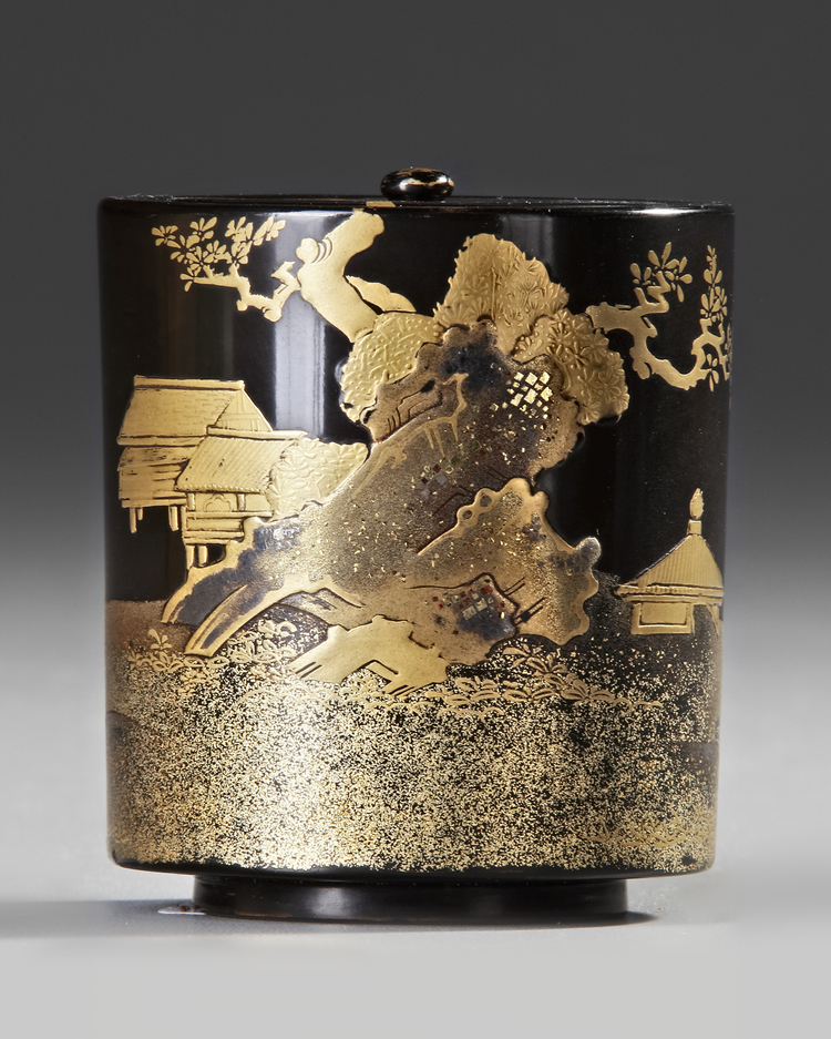 NATSUME TEA CADDY WITH ALL-OVER GOLDLEAF LACQUERED DECORATION OF A WILLOW TREE, MEIJI PERIOD,1868-1912