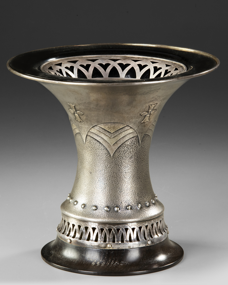 A JAPANESE SILVER VASE, CIRCA 1930