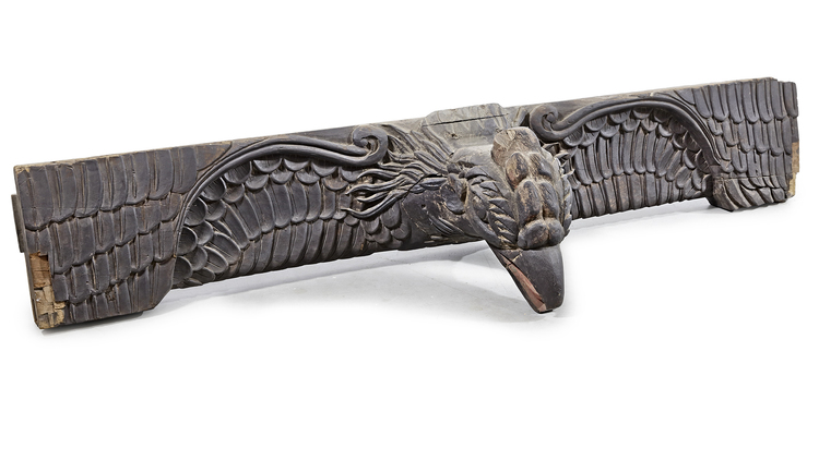 A JAPANESE KEYAKI HARDWOOD TEMPLE PIECE, MAJESTIC BIRD OF PREY WITH POWERFUL PRESENCE, EDO PERIOD (1615–1868)