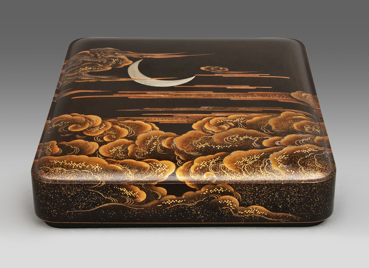A JAPANESE SUZURIBAKO 硯箱 (WRITING BOX) WITH CRESCENT MOON, MEIJI PERIOD (1868-1912)