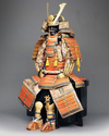 A GOLD AND BLACK LACQUER JAPANESE Ô’YOROI, MID SHOWA PERIOD (MID 20TH CENTURY)