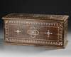 A DARK WALNUT WOODEN BOX, 19TH-EARLY 20TH CENTURY