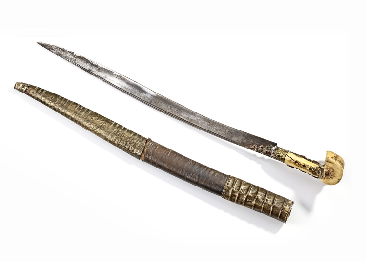 AN OTTOMAN YATAGAN, 18TH-19TH CENTURY