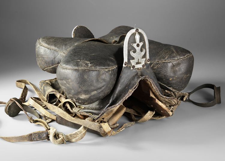 A COMPLETE OTTOMAN SADDLE, 19TH CENTURY