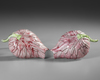 A PAIR OF CHINESE FAMILLE ROSE 'LOTUS' CUPS, 19TH-20TH CENTURY