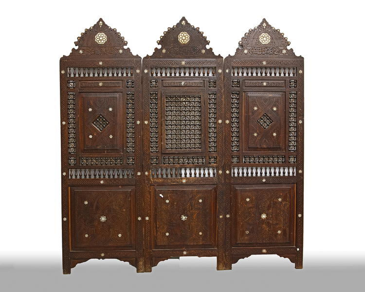 AN OTTOMAN ROOM DIVIDER SCREEN, EARLY 20TH CENTURY