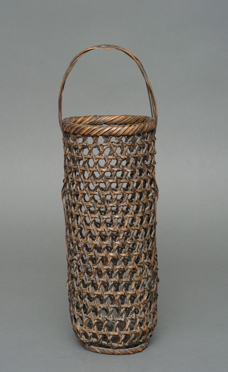 TALL LIGHT BROWN IKEBANA BASKET 花籠 (HANAKAGO)