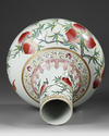 A CHINESE FAMILLE ROSE BOTTLE VASE, QING DYNASTY (1644-1912)
