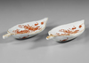 A PAIR OF CHINESE LEAF-SHAPED DISHES, QING DYNASTY (1644-1912)