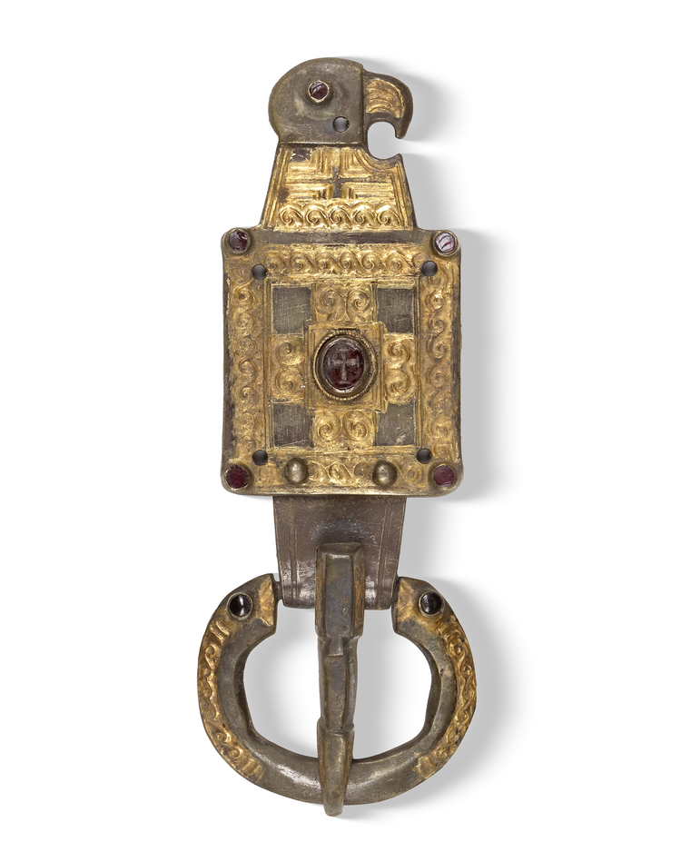 A BELT BUCKLE, 6TH CENTURY AD