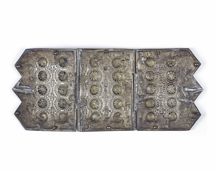 A SILVER BELT HOOK, ALBANIA, 19TH CENTURY
