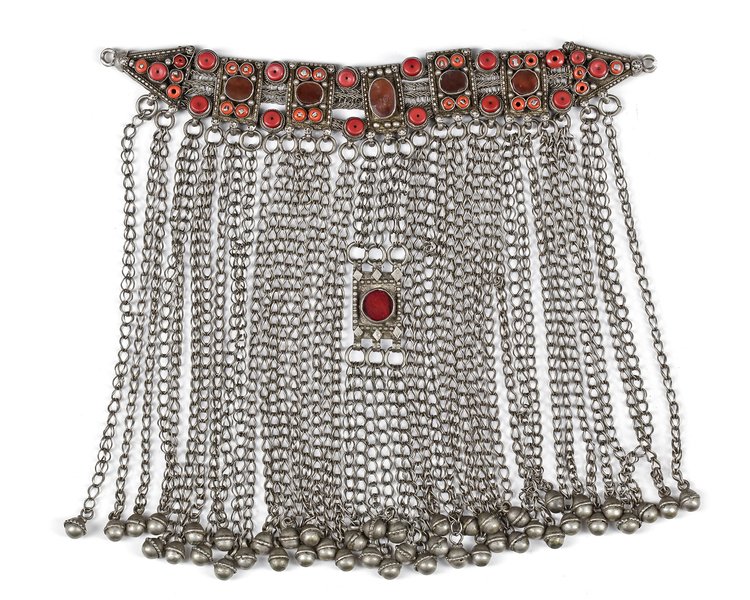 A SILVER NECKLACE, YEMEN, 19TH CENTURY