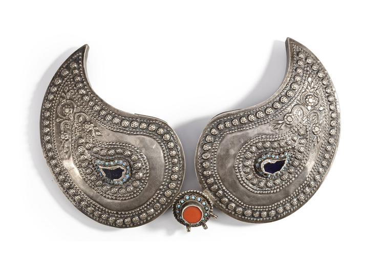 AN OTTOMAN SILVER BELT BUCKLE, 19TH CENTURY