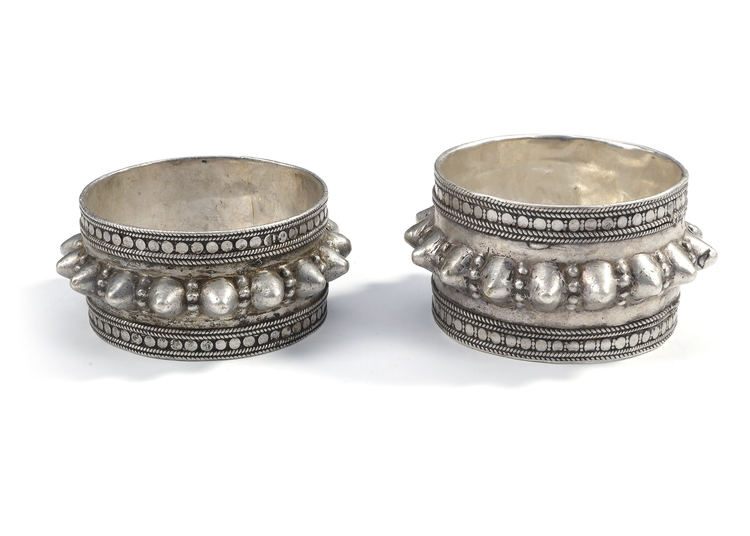 A PAIR OF SILVER BRACELETS, OMAN, 19TH CENTURY