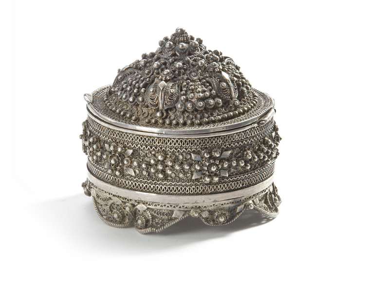 AN OTTOMAN SILVER BOX, 19TH CENTURY