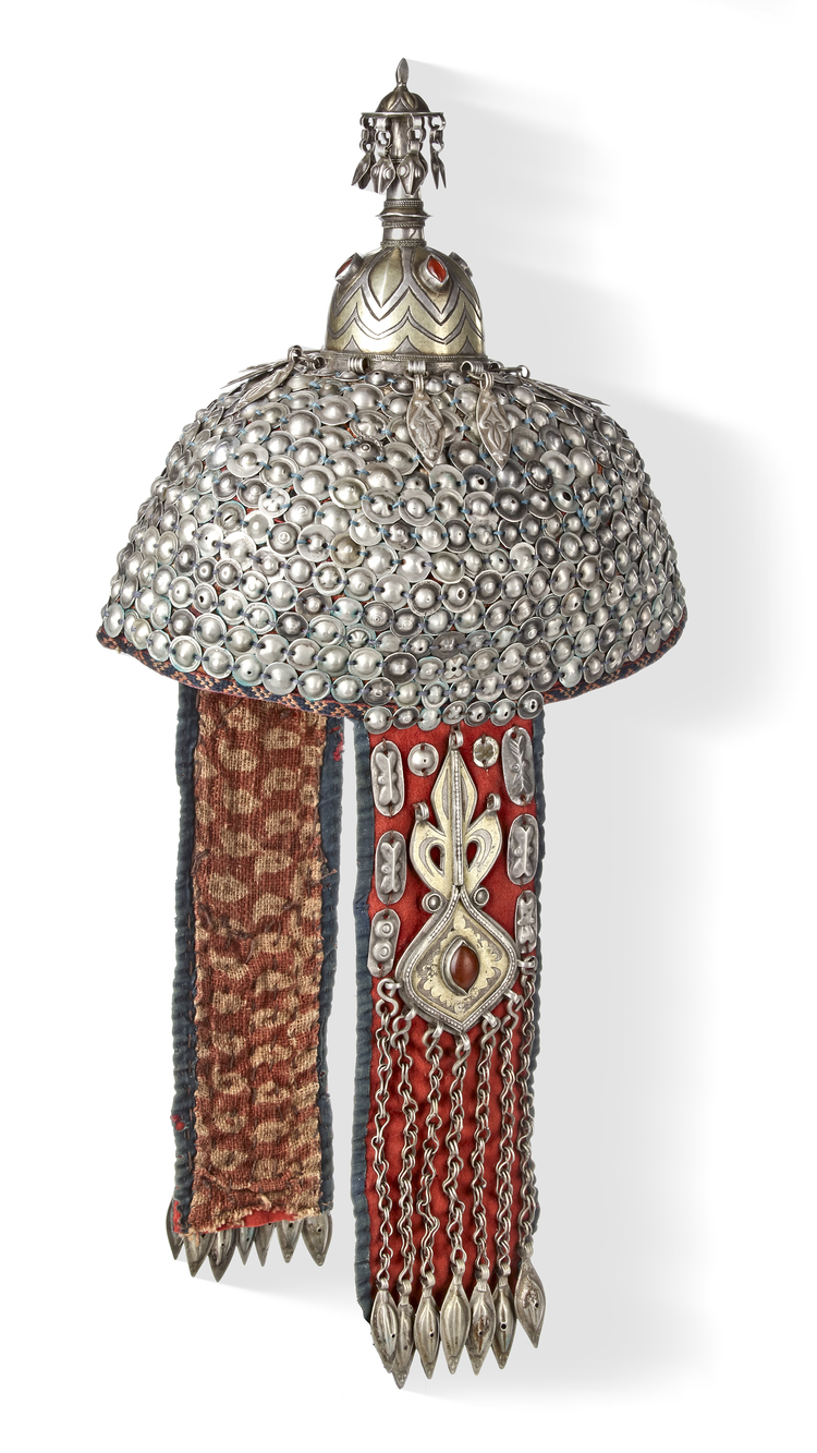 A CAUCASIAN SILVER CAP, 19TH CENTURY