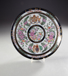 A SAMSON PORCELAIN CHINESE FAMILLE ROSE STYLE DISH, 19TH CENTURY