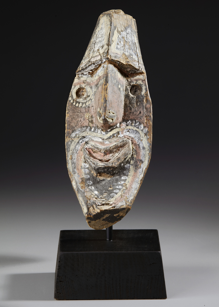 Kwoma head. Waskuk Hills