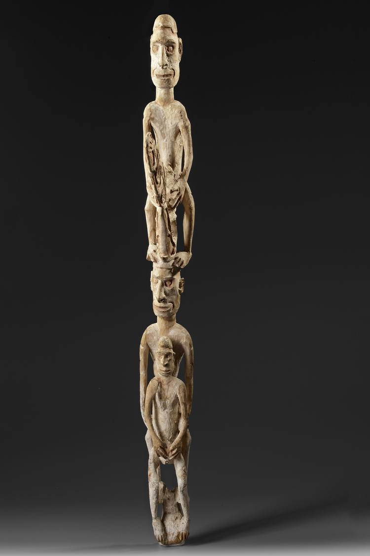 Miniature mbish pole. Collected by Jac Hoogerbrugge on the 5th of march 1970. Carved by Jorambatotji from Mbiwar-Laut. See the Hoogerbrugge collection note.