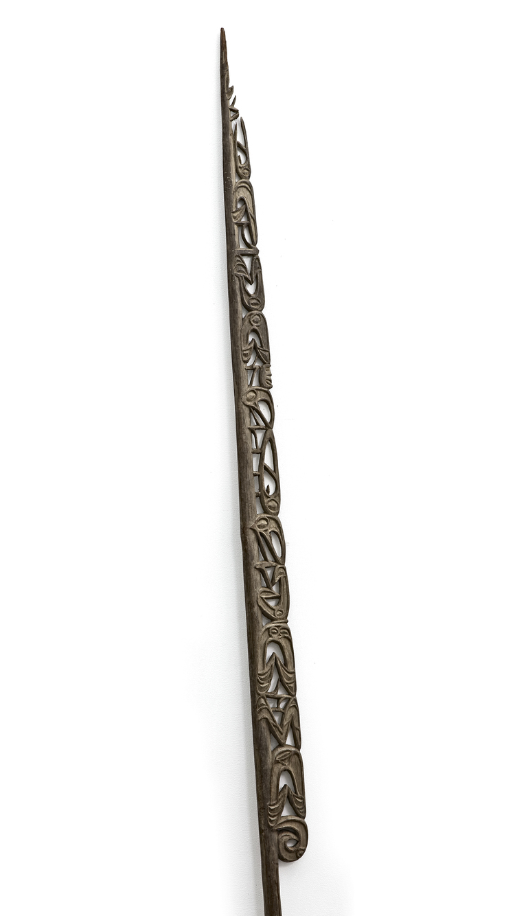 Asmat. Paddle top. Collected by Jac Hoogerbrugge in the 1960’s or 1970’s. See the drawing and collection note by Hoogerbrugge. He writes: “Very beuatifull and finely carved paddle top. Very old”.