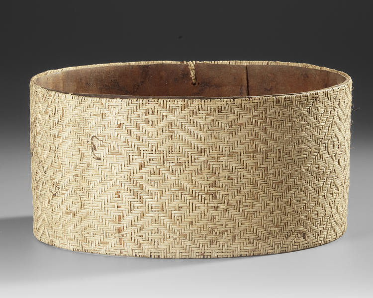 Bark belt with woven outer side. Provenance Marc Assayag.