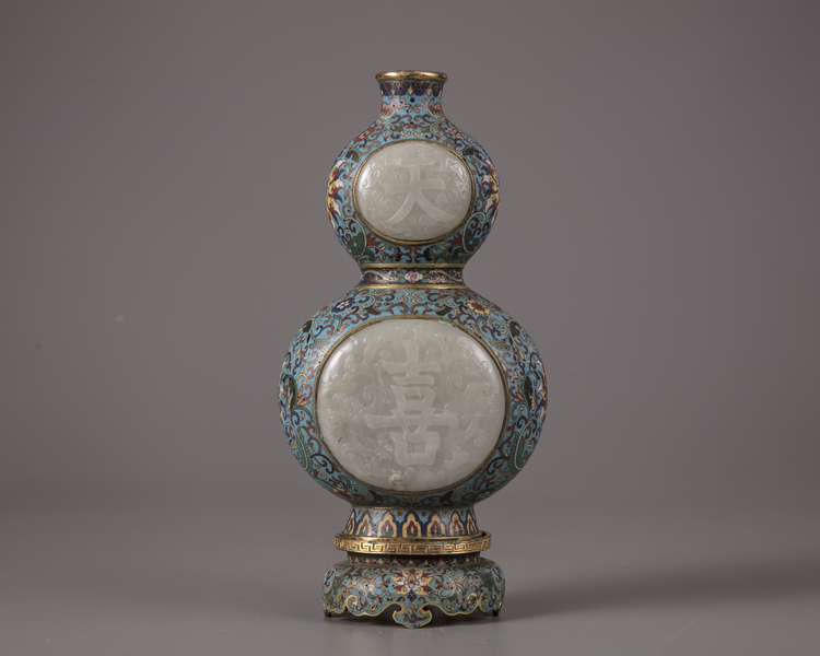 A Chinese white-jade plaque-inlaid cloisonne enamel double gourd vase