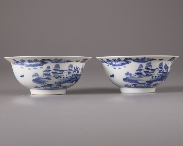 A pair of blue and white bowls