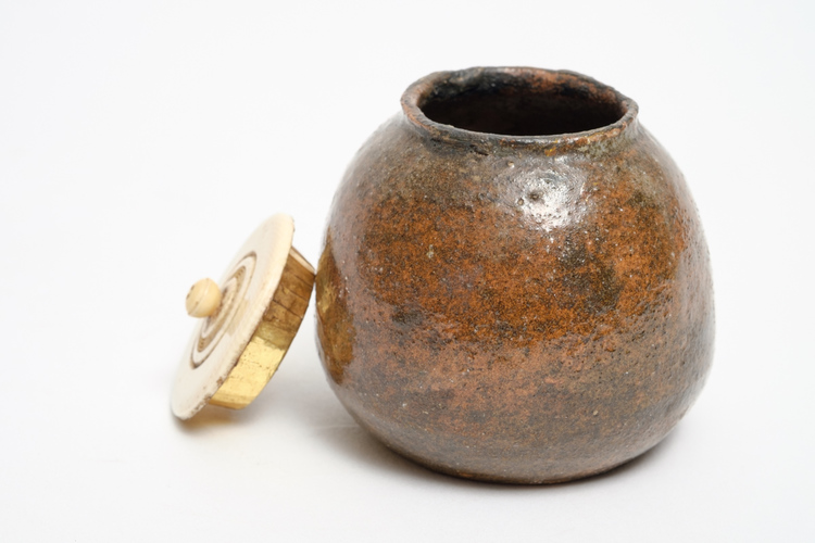 A small stoneware tea-caddy (cha`ire) with ivory cover attributed to Aoki Mokubei