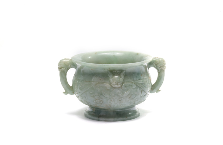 A Chinese jadeite censer, gui
